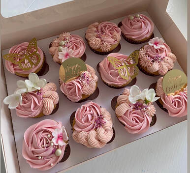 Beautiful pink and gold cupcakes
